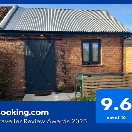 The Coo Shed Apartment Inverness Bagian luar foto